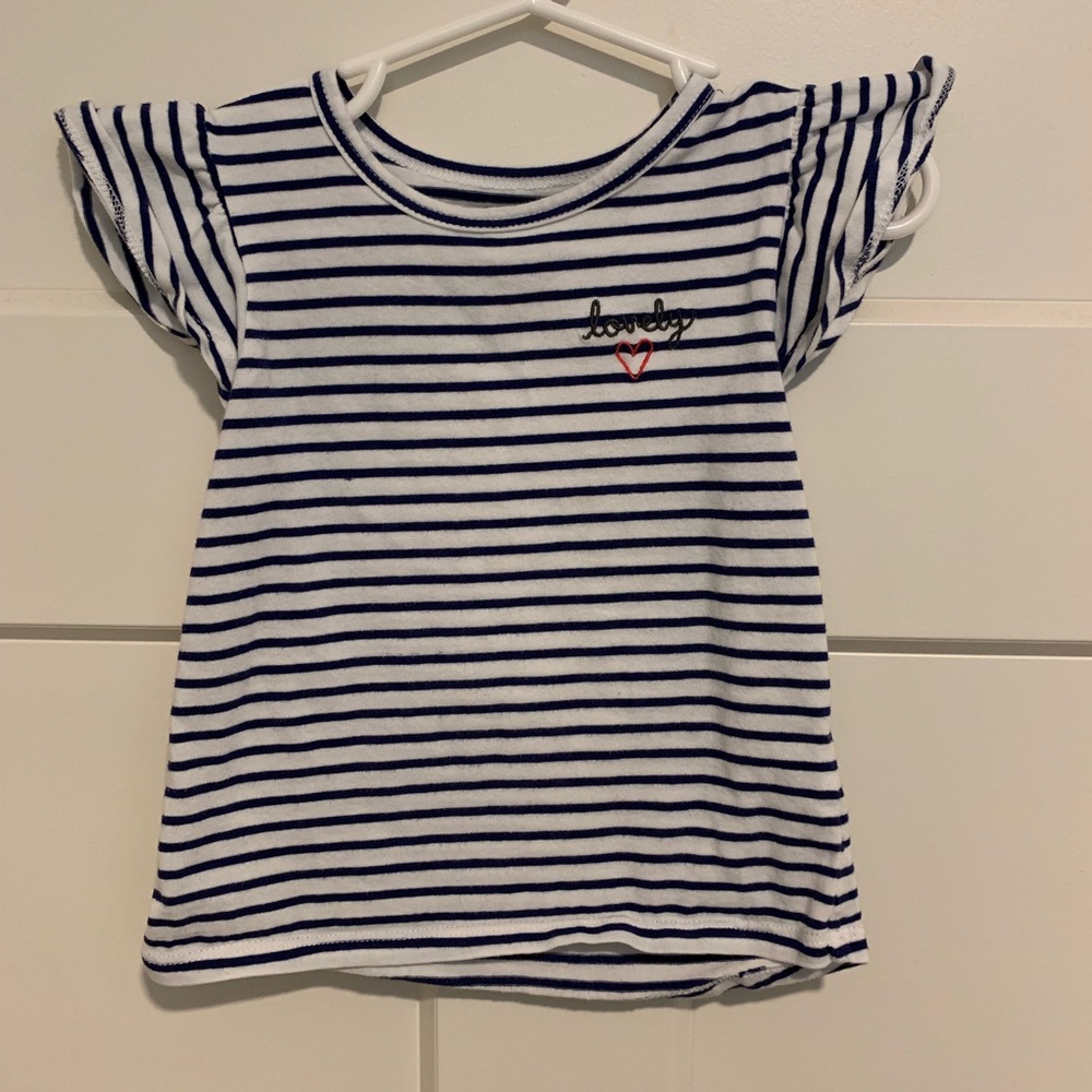 Carter’s High Low Flutter Sleeve Top
